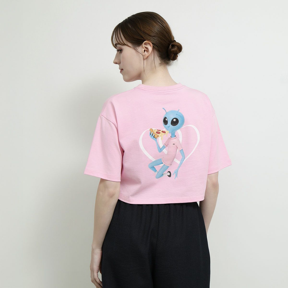 Pizzalien Cropped T-Shirt（White） | TwO hundRED